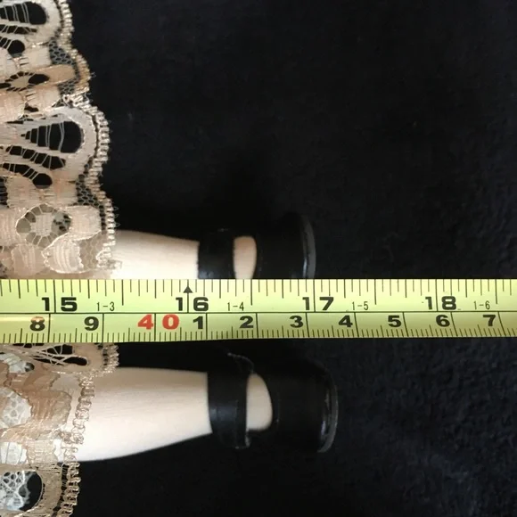 VINTAGE Porcelain Doll - Picture 14 of 16